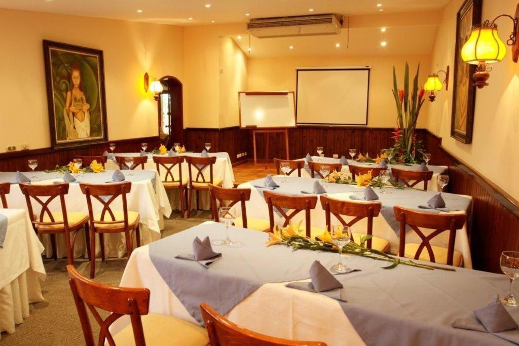 Casona Real Hotel Bogota Bagian luar foto
